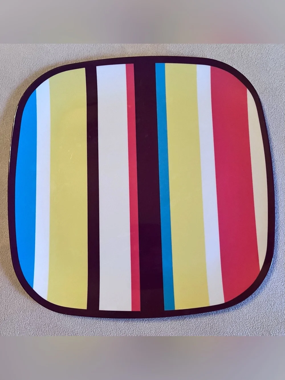 PIER 1 Set Of 4 Melamine Dinner Plates And 4 Matching Cloth Napkins - Picture 2 of 8